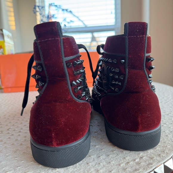 Louis Orlato Spikes Velvet by Christian Louboutin - Picture 4 of 5